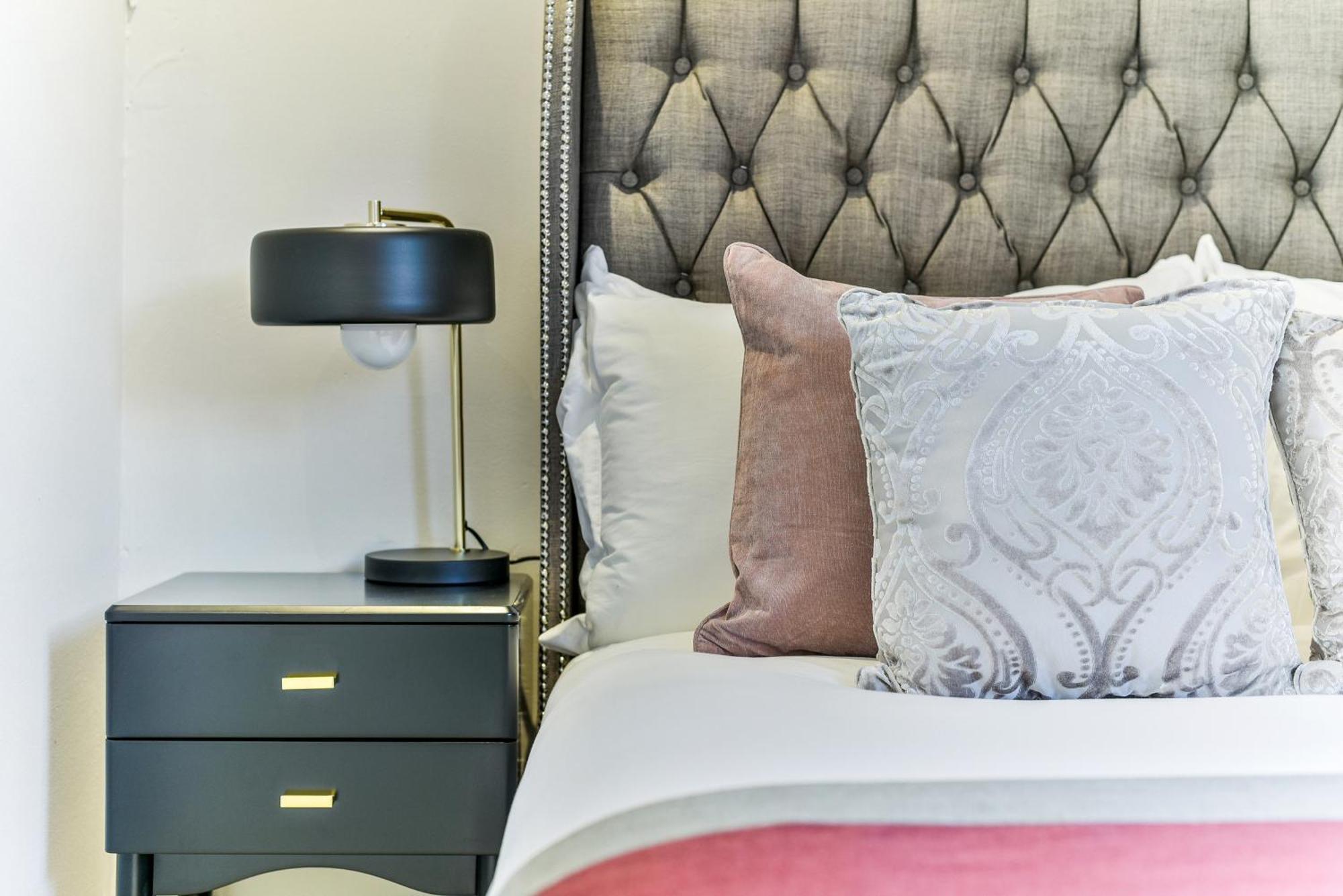 Avari Apartments - Hatton Collection Лондон Екстериор снимка