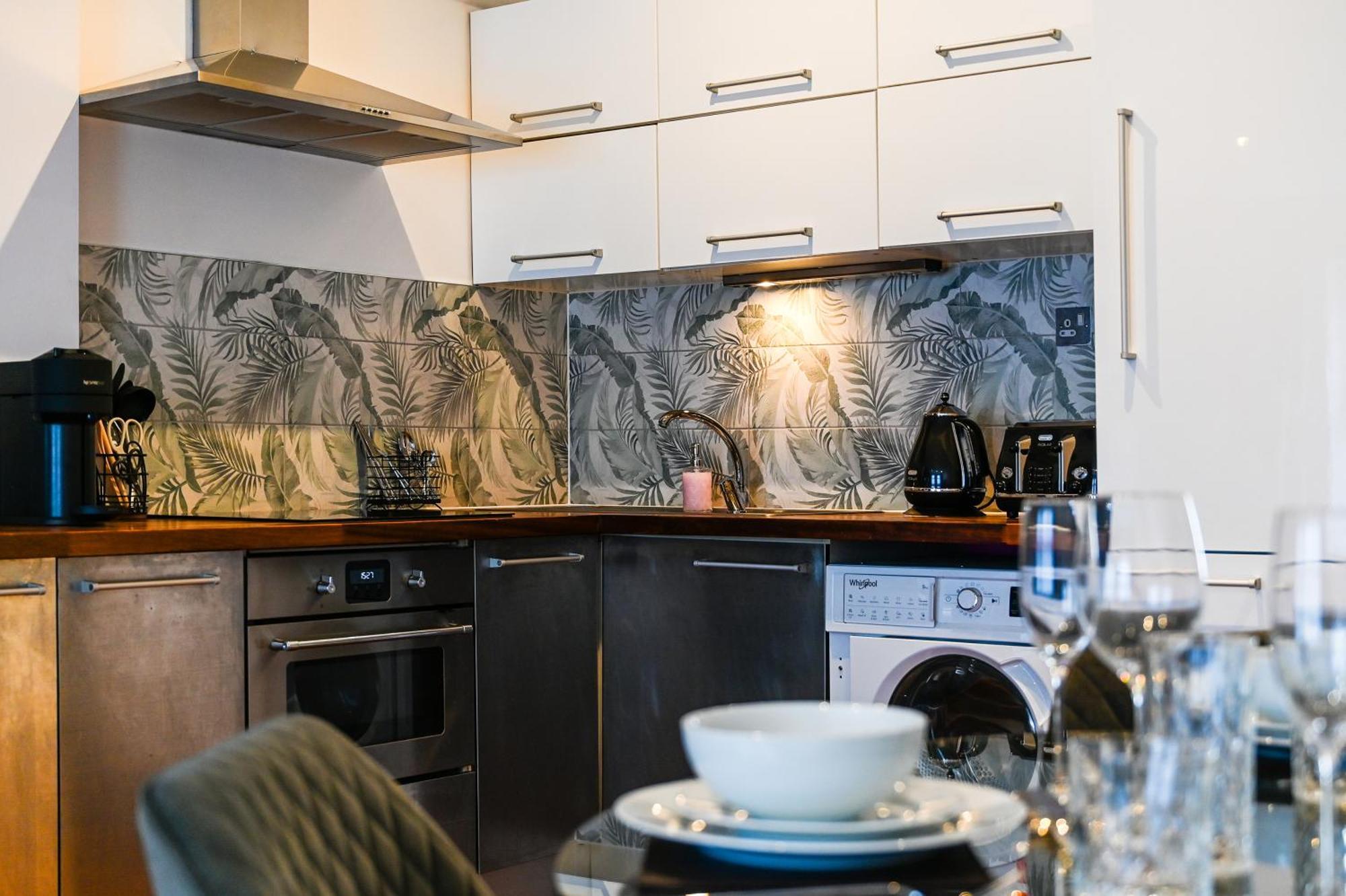 Avari Apartments - Hatton Collection Лондон Екстериор снимка